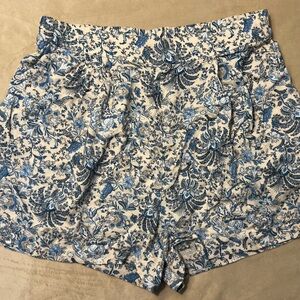 H&M High Waisted Women’s Floral Shorts